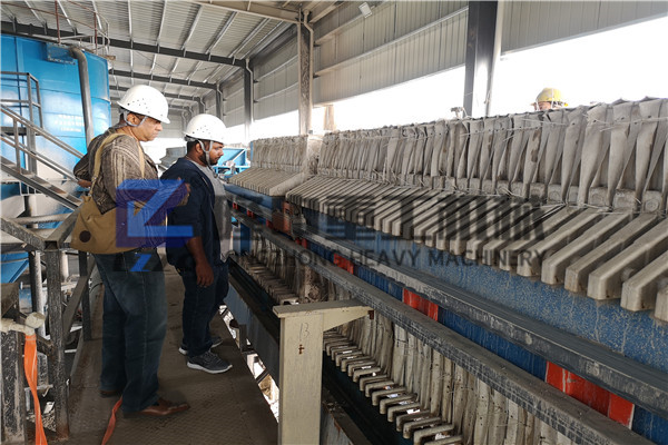 洛陽(yáng)污泥脫水機(jī)械廠家--隆中重工的板框壓濾機(jī)