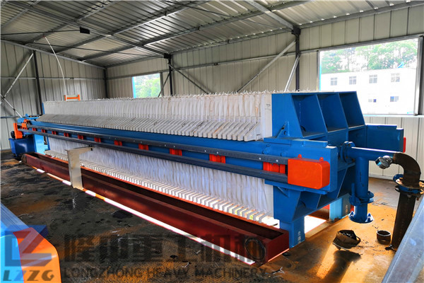 污泥處理設備配置方案 零排放系統(tǒng)設備板壓濾機如何選配 ?