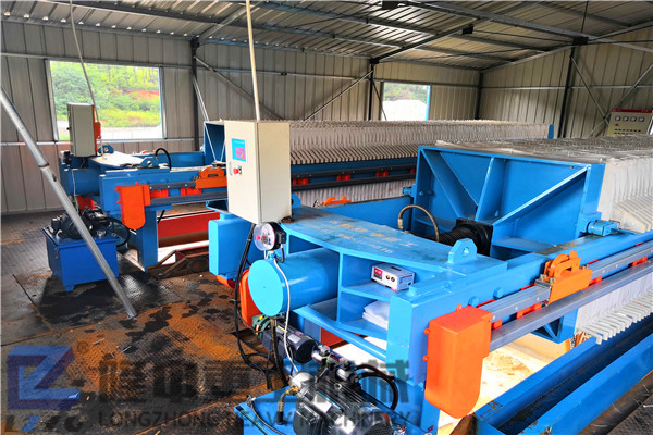 板框壓濾機為洗砂生產(chǎn)線清平污泥道路