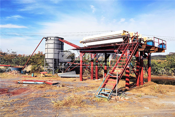 尾砂回收成細砂需要污泥壓濾機，隆中設備價格如何