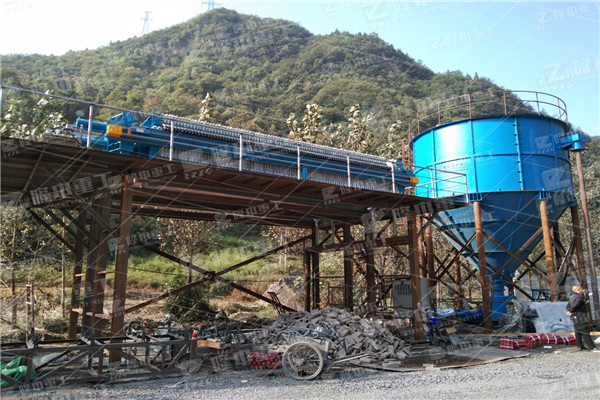 洗砂壓濾機造成的濾布損壞的原因有哪些？